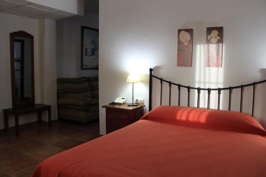 Hotel Tugasa Sierra Y Cal Ольвера Экстерьер фото