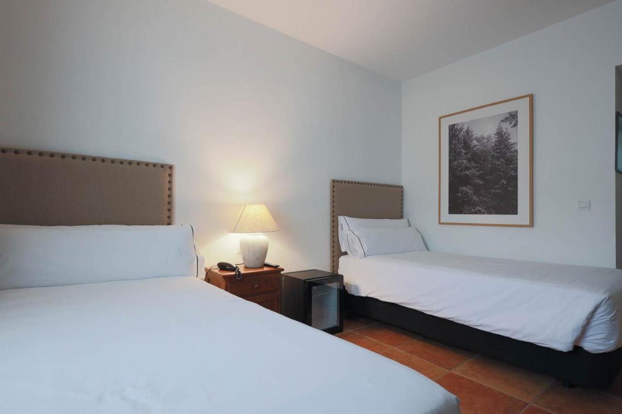 Hotel Tugasa Sierra Y Cal Ольвера Экстерьер фото