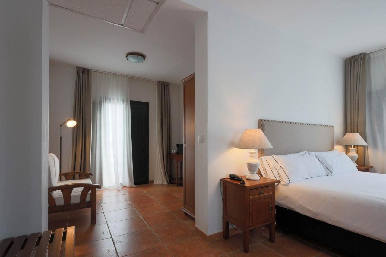 Hotel Tugasa Sierra Y Cal Ольвера Экстерьер фото
